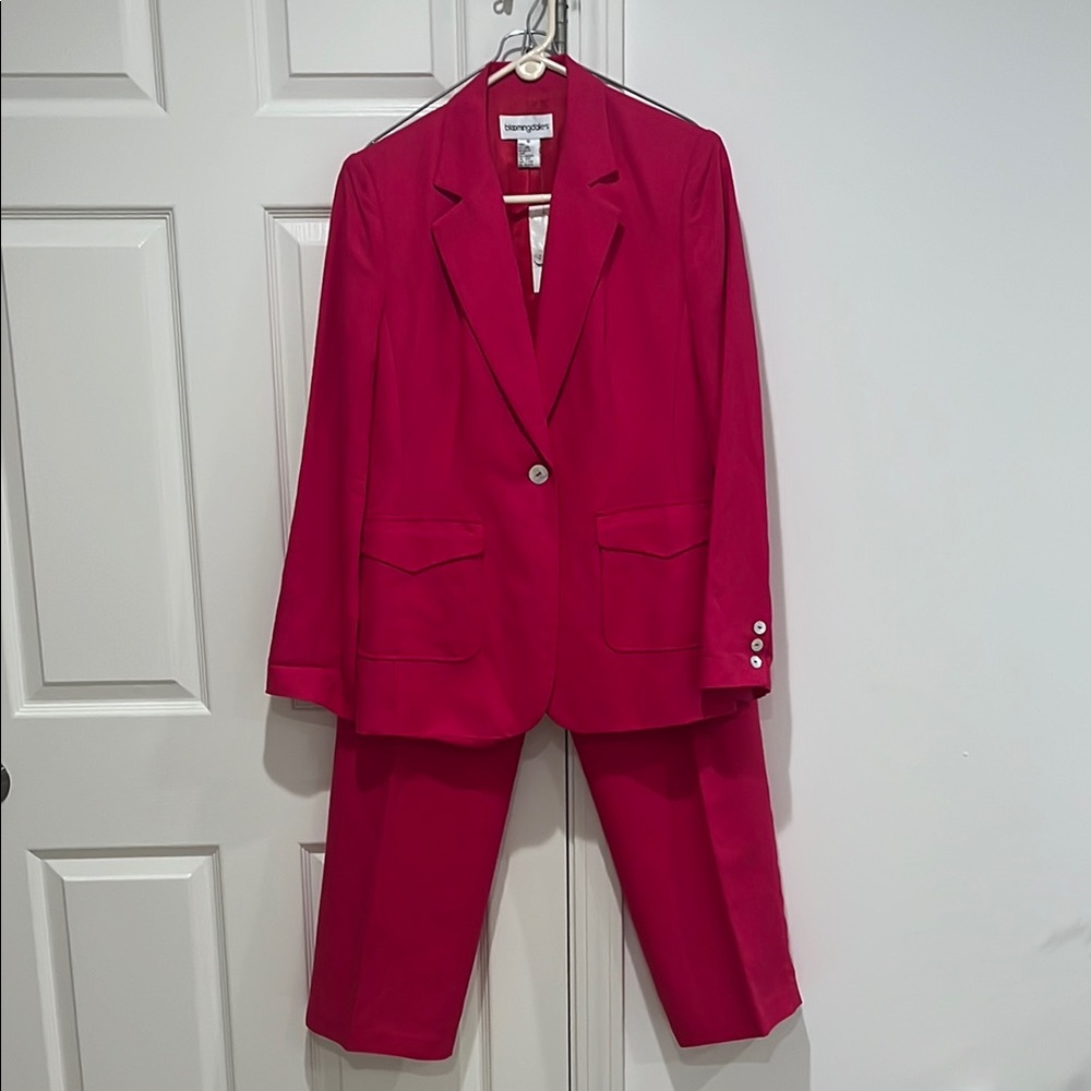 Bloomingdale's Brand New Pants Suit